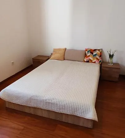 Szechenyi Apartman דירה *