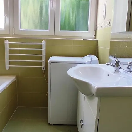 Szechenyi Apartman דירה